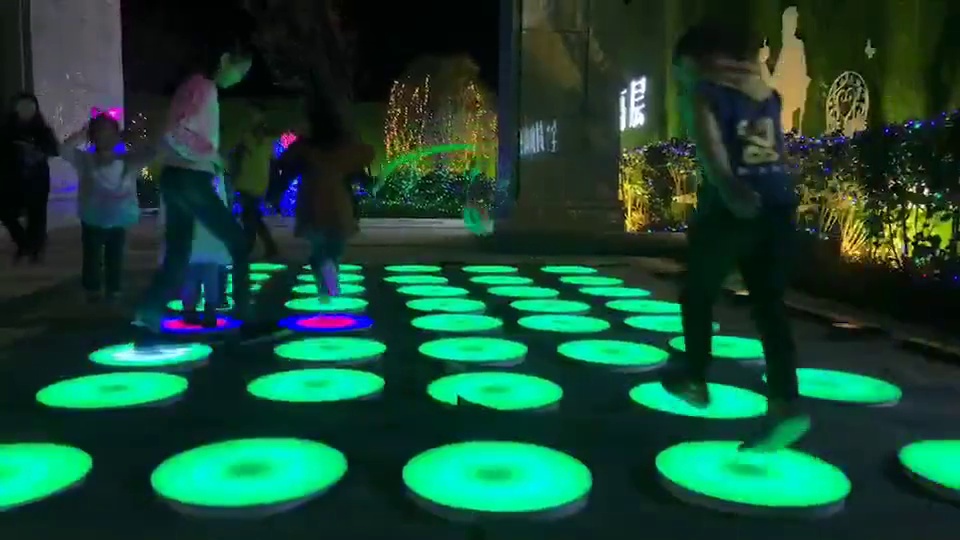 Circle LED  round portable dance floor IP65 for sale  HS-LCDF01